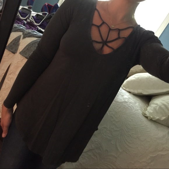 AE cage front tee - Picture 1 of 3
